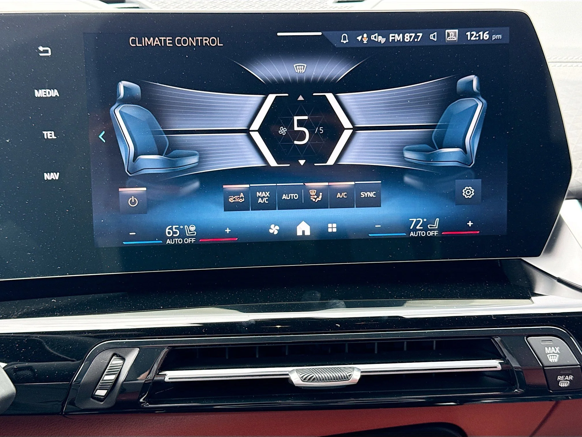 New 2026 Alpine White BMW xDrive28i image 34