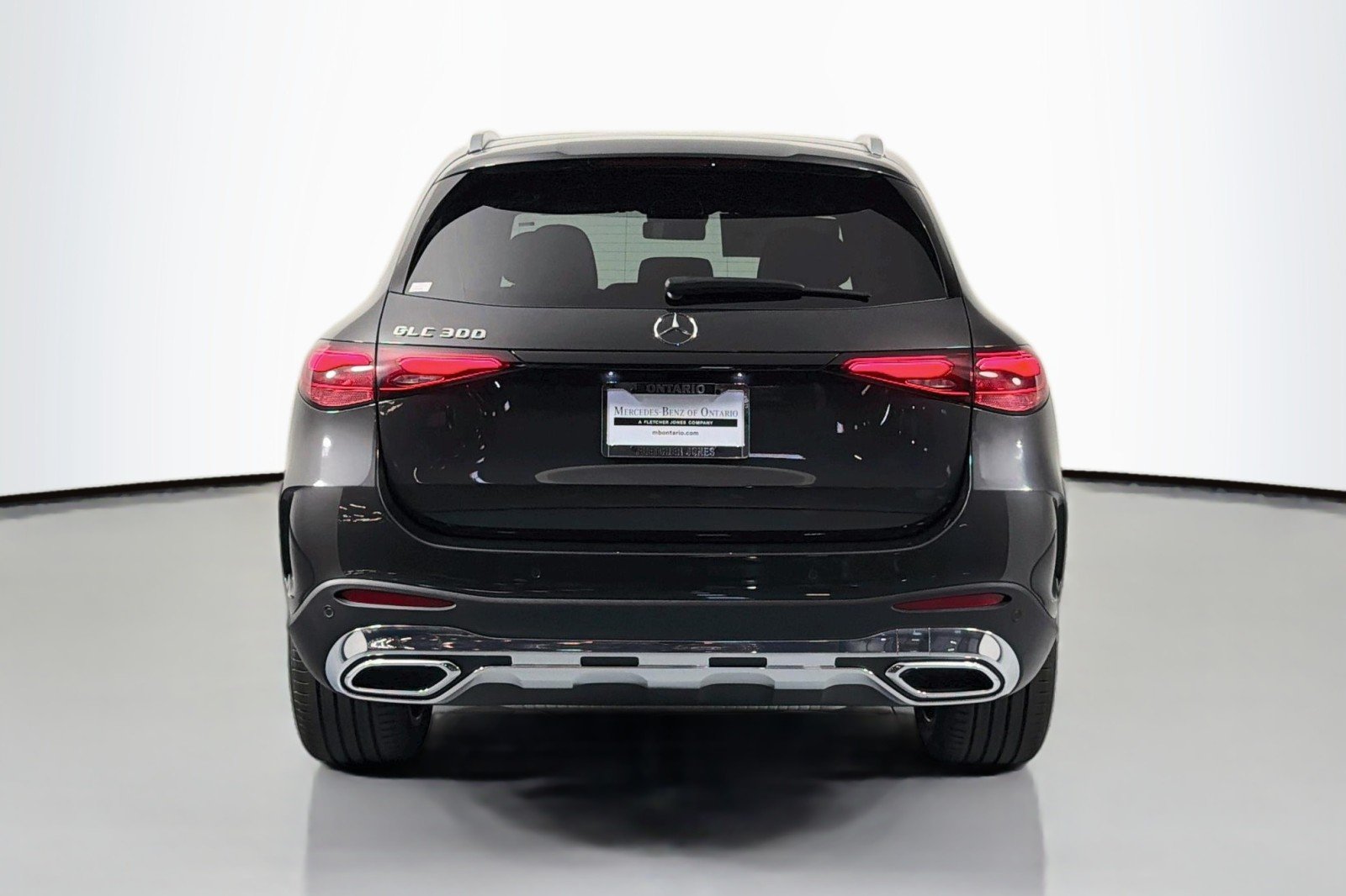 New 2026 Graphite Grey Metallic Mercedes-Benz GLC 300 SUV image 3