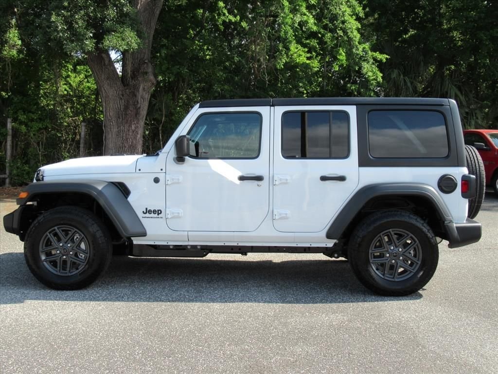 New 2026 Bright White Clear-Coat Exterior Paint Jeep Sport S image 4