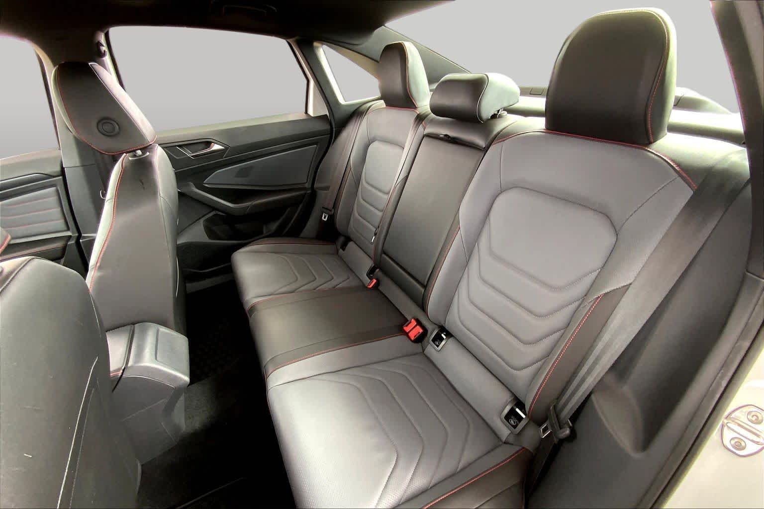 Used 2025 Pure White Volkswagen Autobahn image 20
