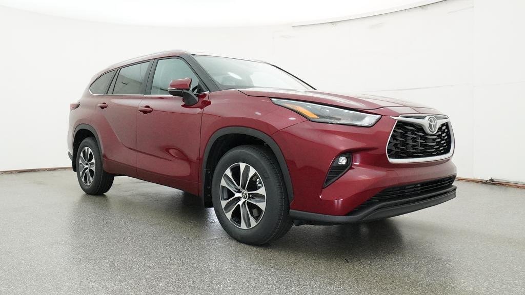 New 2026 Ruby Flare Pearl Toyota XLE image 9
