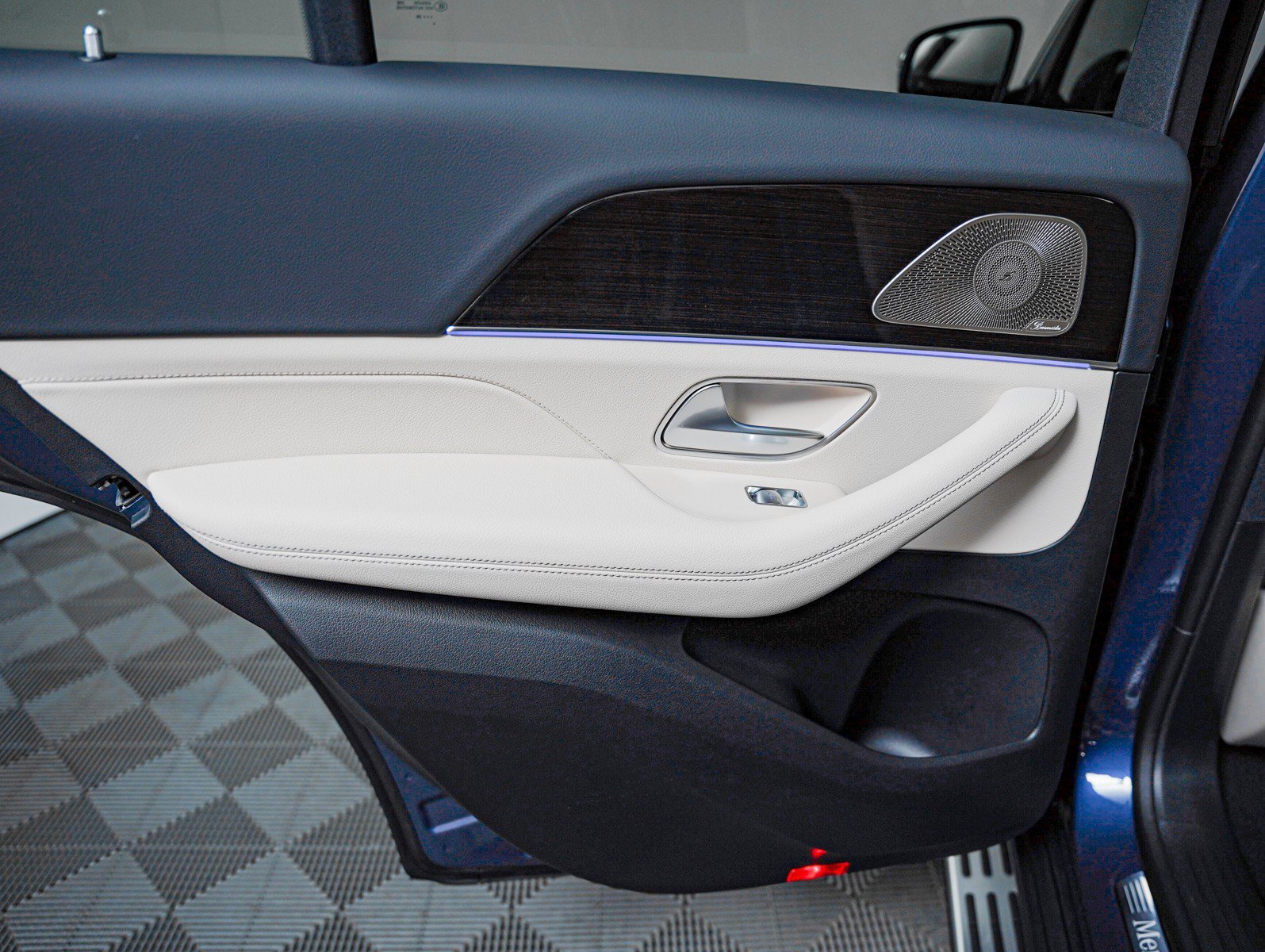 New 2026 Twilight Blue Metallic Mercedes-Benz GLE 350 image 25
