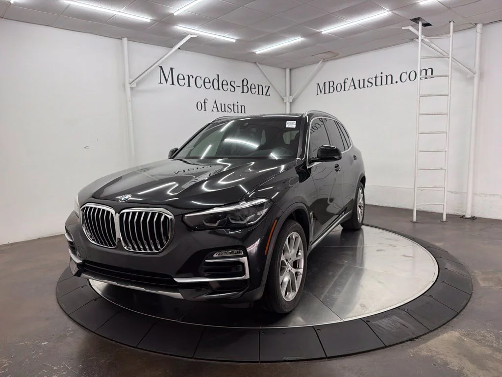 Used 2021 Black BMW sDrive40i image 2