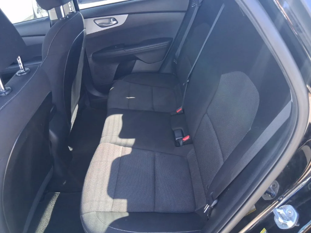Used 2023 Black Kia LXS image 17