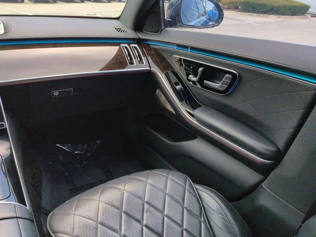 Used 2021 Obsidian Black Mercedes-Benz S 580 image 17