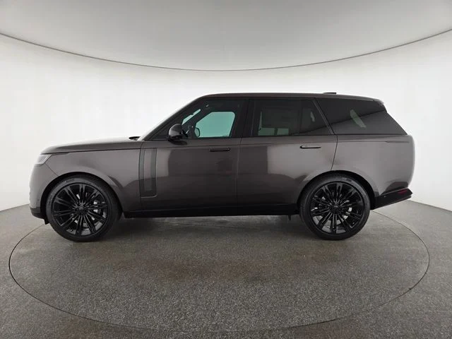 New 2026 Charente Grey Land Rover SE image 29