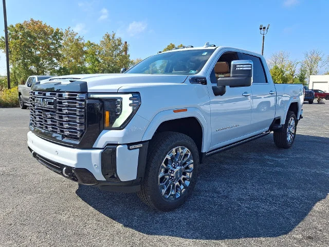 New 2026 Glacier White Tricoat GMC Denali Ultimate image 3