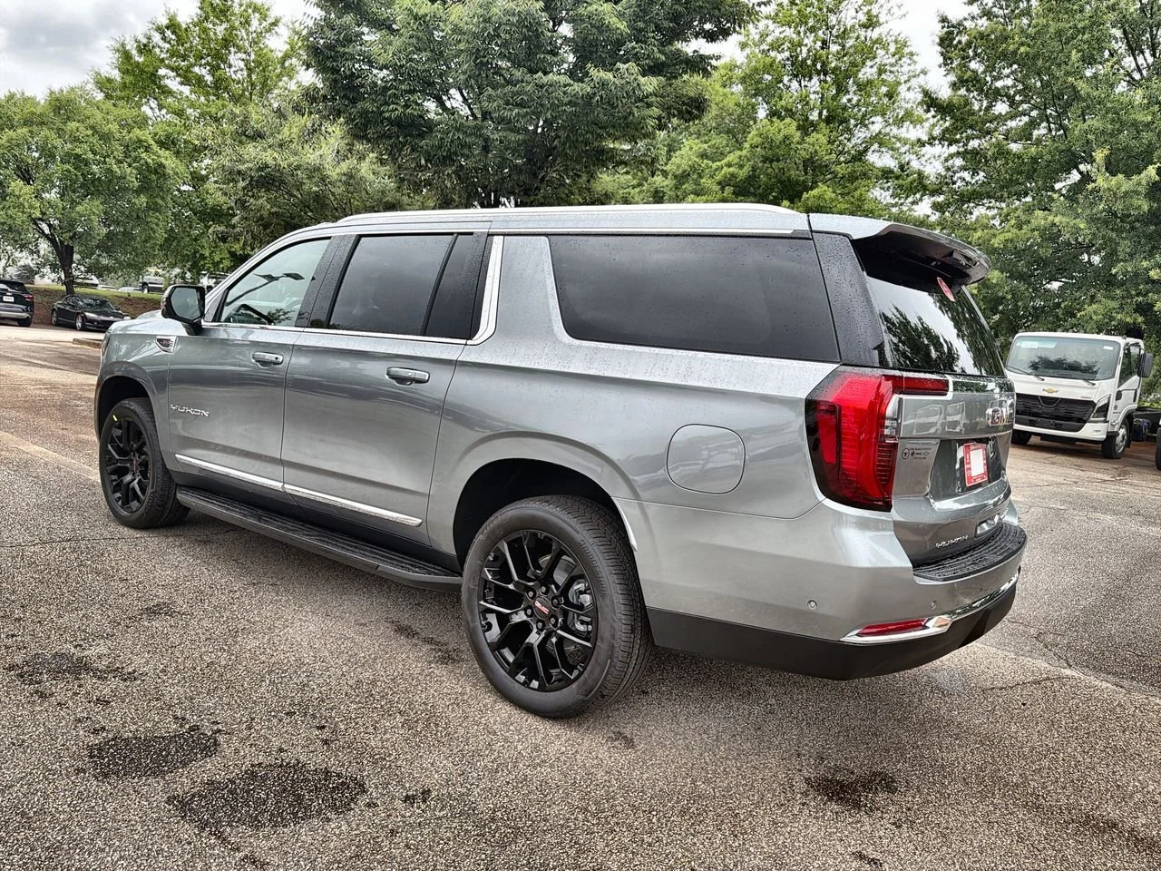New 2026 Sterling Metallic GMC Elevation image 6