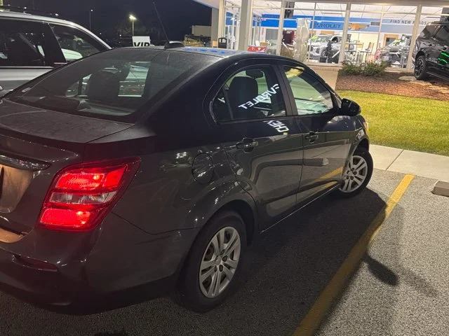 Used 2018 Gray Chevrolet LS image 4