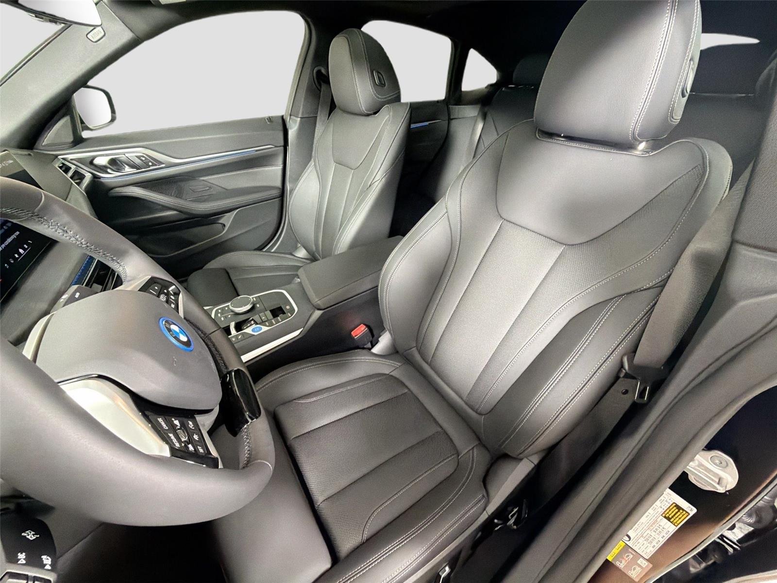 New 2026 Jet Black BMW xDrive40 image 39