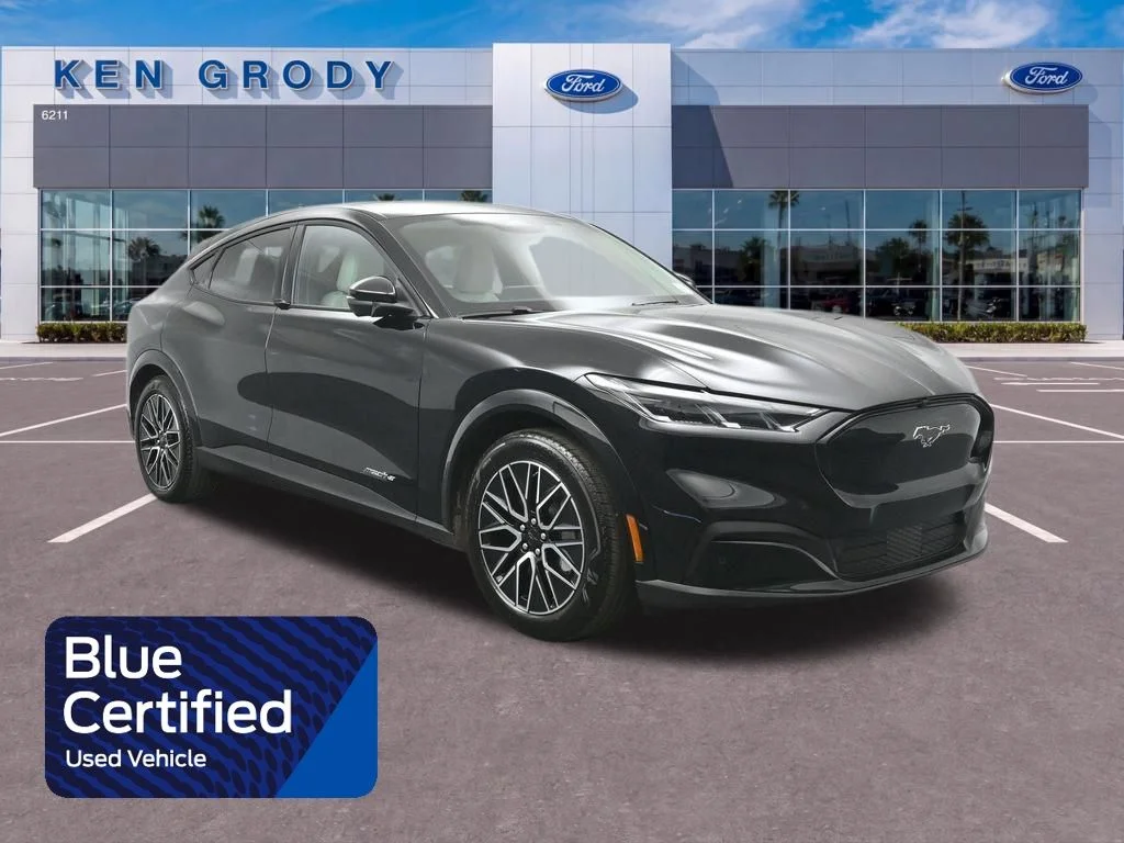 Used 2025 Black Ford Premium image 1