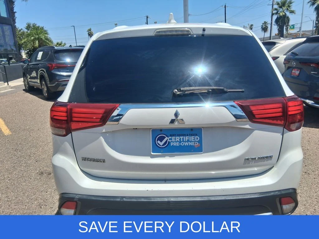 Used 2017  Mitsubishi ES image 6