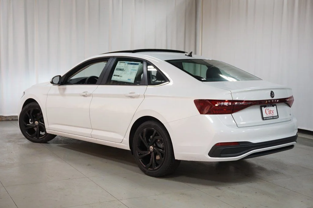 New 2026 Opal White Volkswagen 1.5T SE image 8