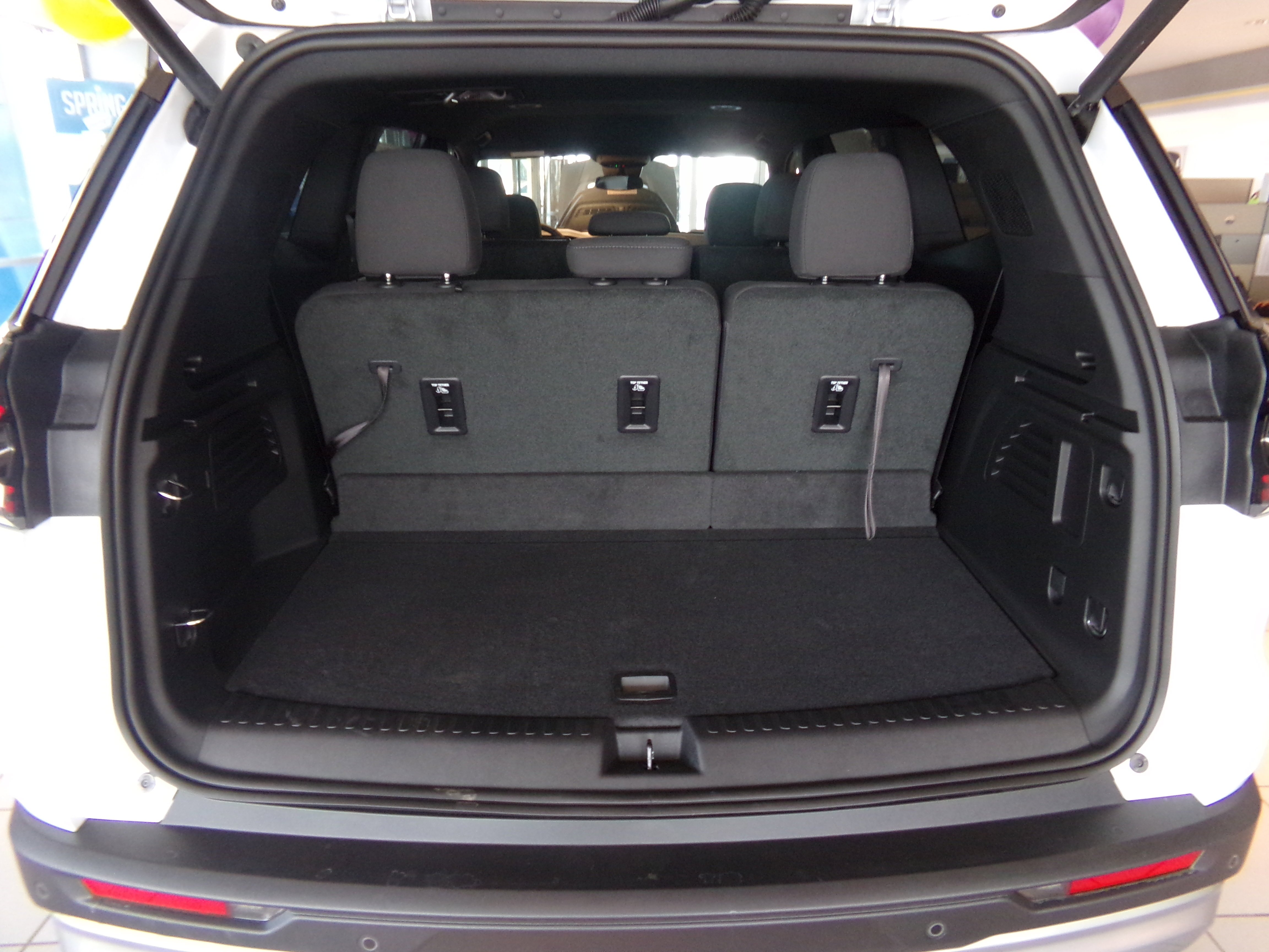 2025 GMC Acadia Elevation - Photo 25