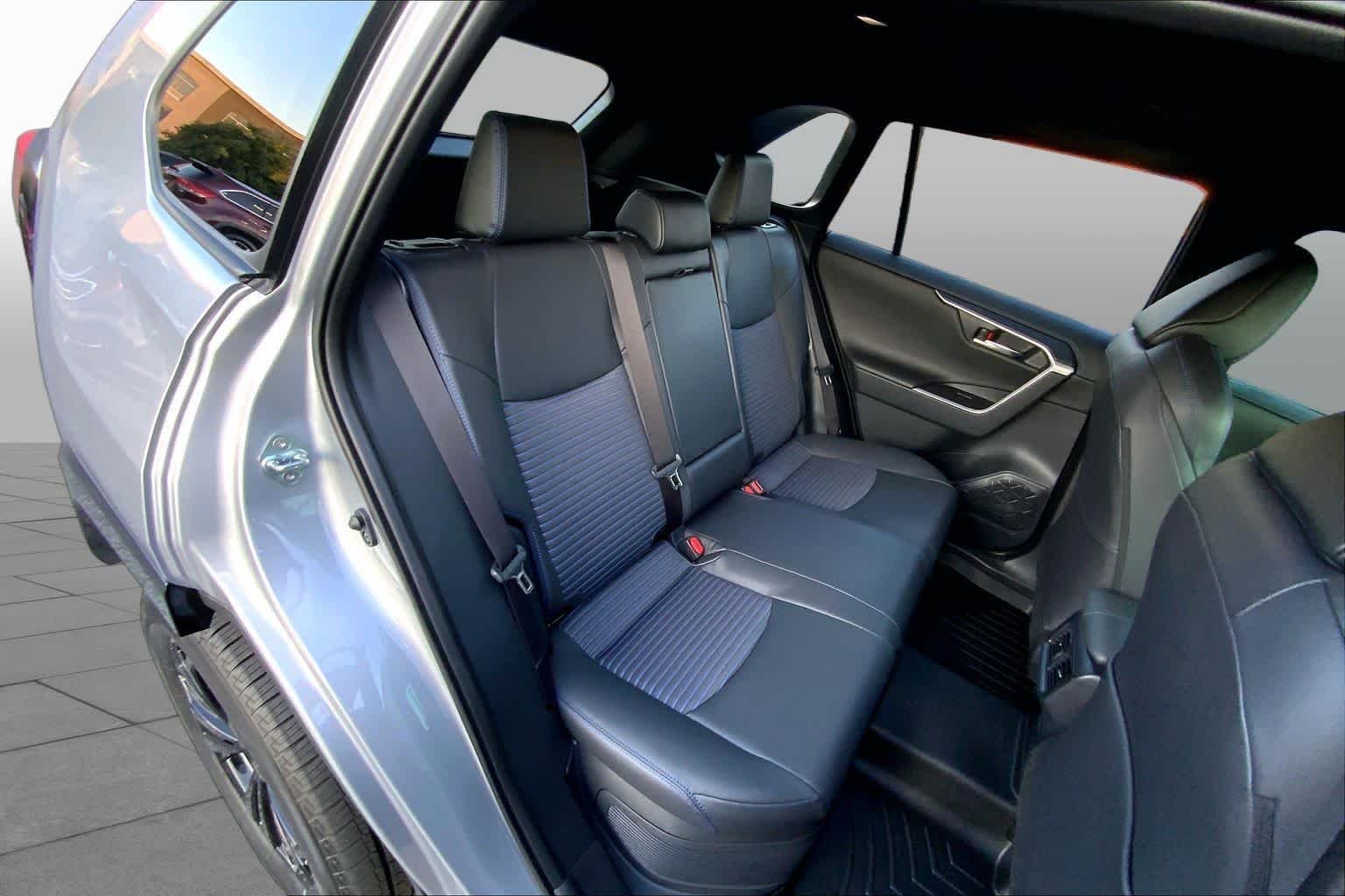 Used 2025 Silver Sky Metallic/Midnight Black Metallic Toyota Hybrid XSE image 20