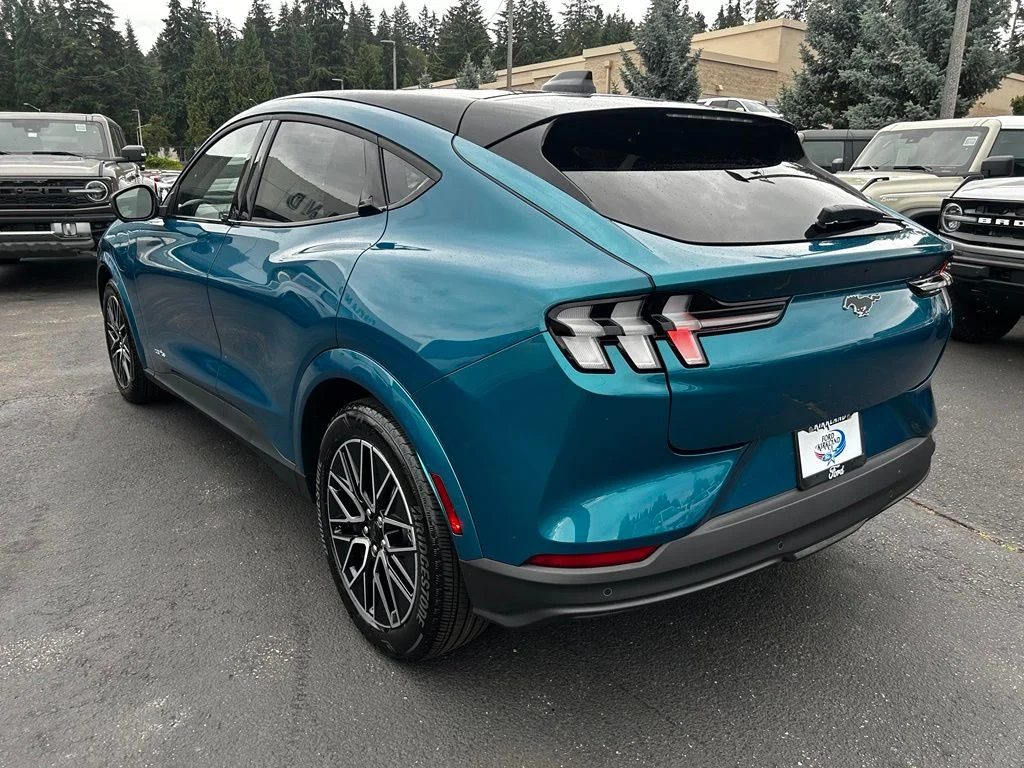 New 2026 Adriatic Blue Metallic Ford Premium image 5