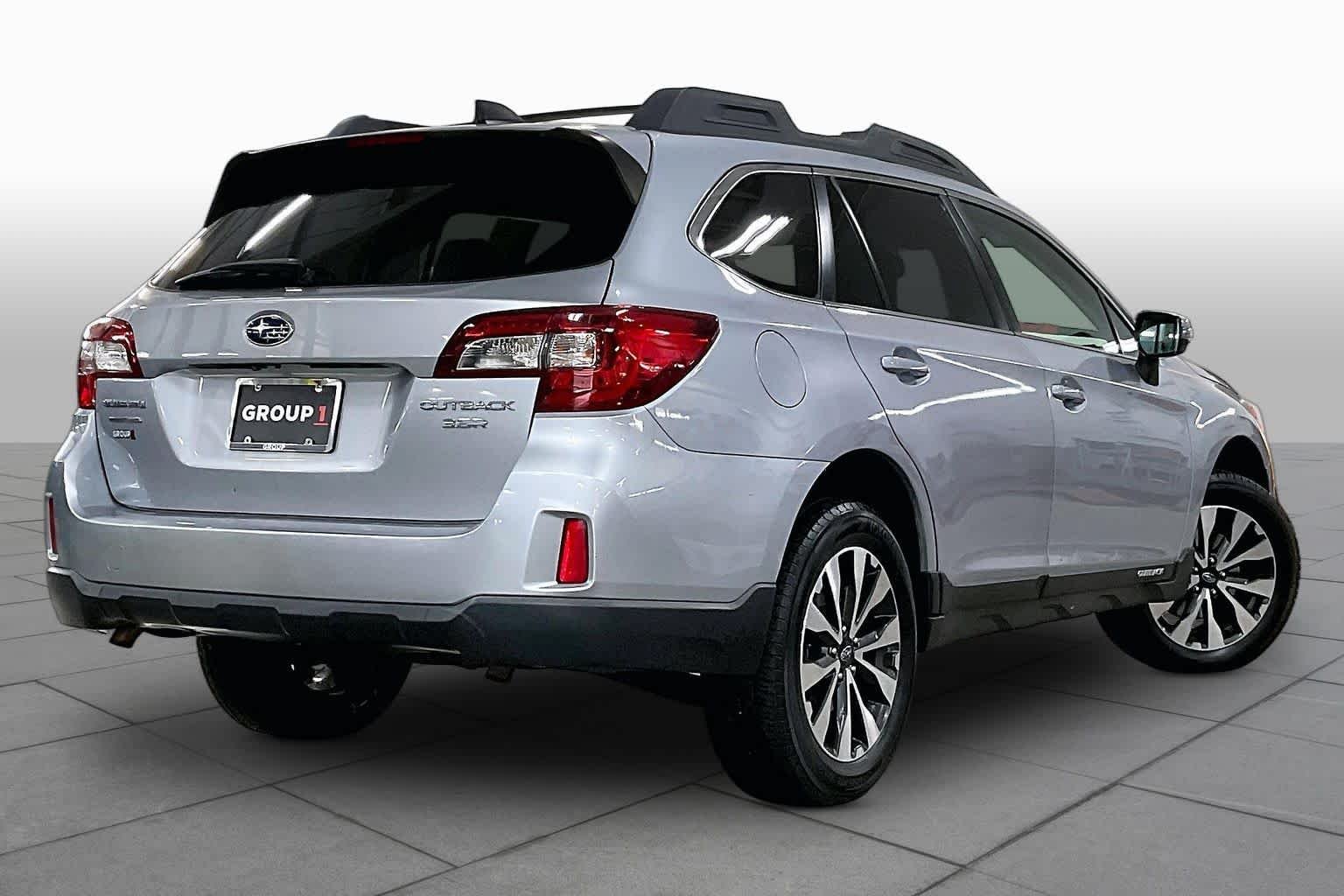 Used 2016 Ice Silver Metallic Subaru 3.6R Limited image 13