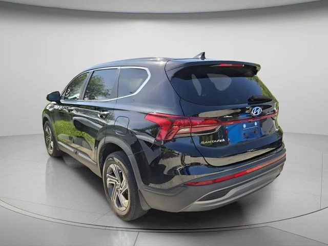 Used 2023 Black Hyundai SE image 7