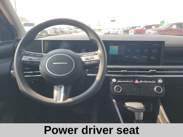 Used 2025 Gray Hyundai SEL image 4