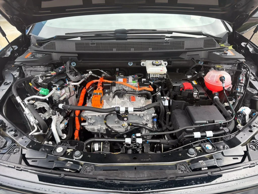 2025 Chevrolet Equinox EV RS - Photo 22