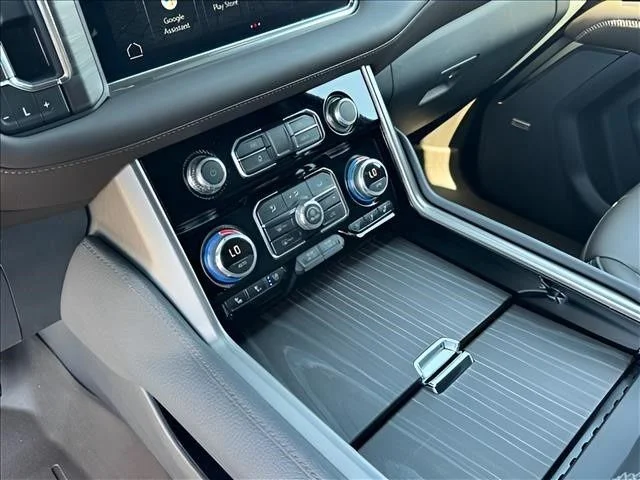 Used 2022 Beige GMC Denali image 22