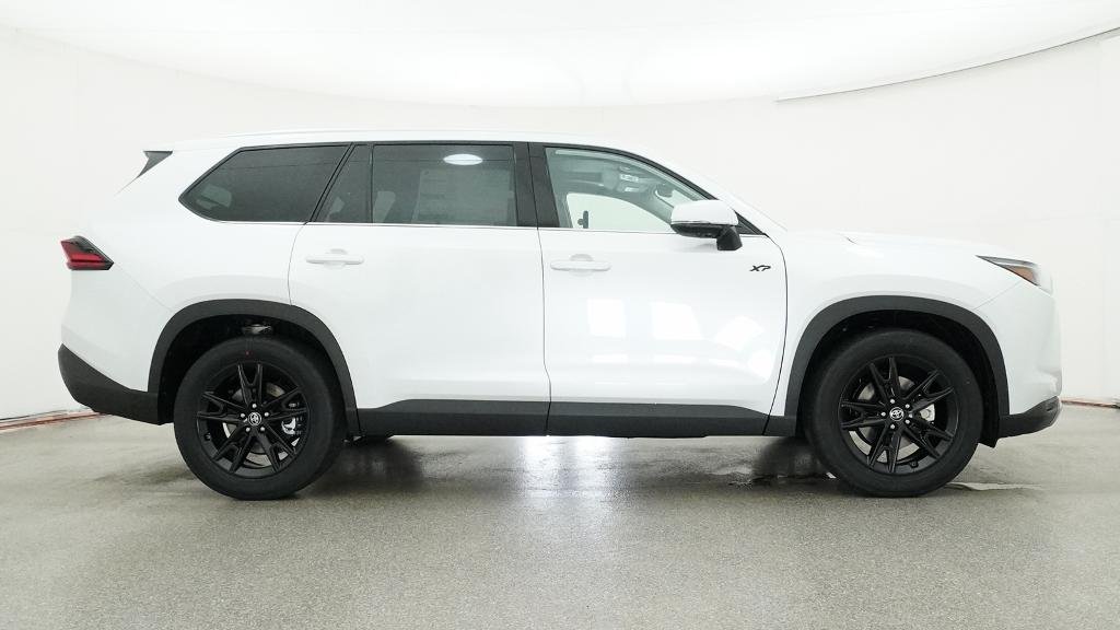 Certified Used 2026 WIND CHILL PEARL Toyota  image 43