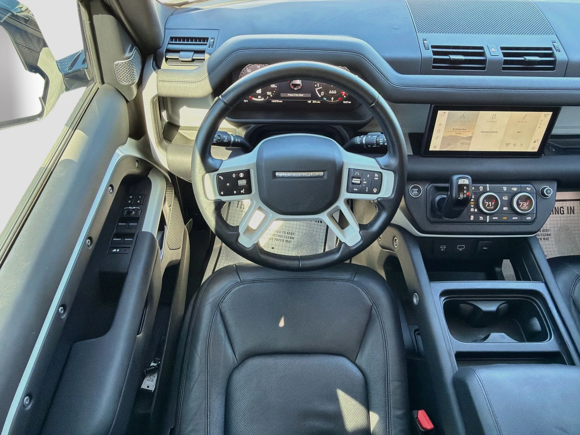 Certified Used 2024 Fuji White Land Rover S image 15