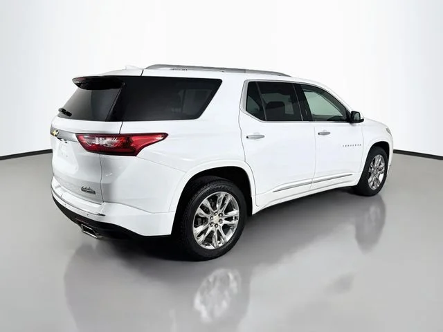 Used 2019 White Chevrolet High Country image 7