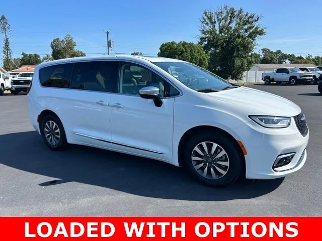 2023 Chrysler Pacifica Hybrid Limited
