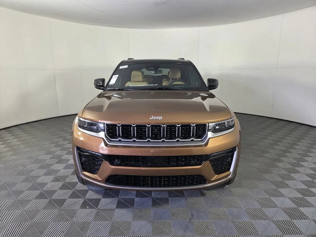 New 2026 Copper Shino Metallic Clear-Coat Exterior Paint Jeep Summit image 3