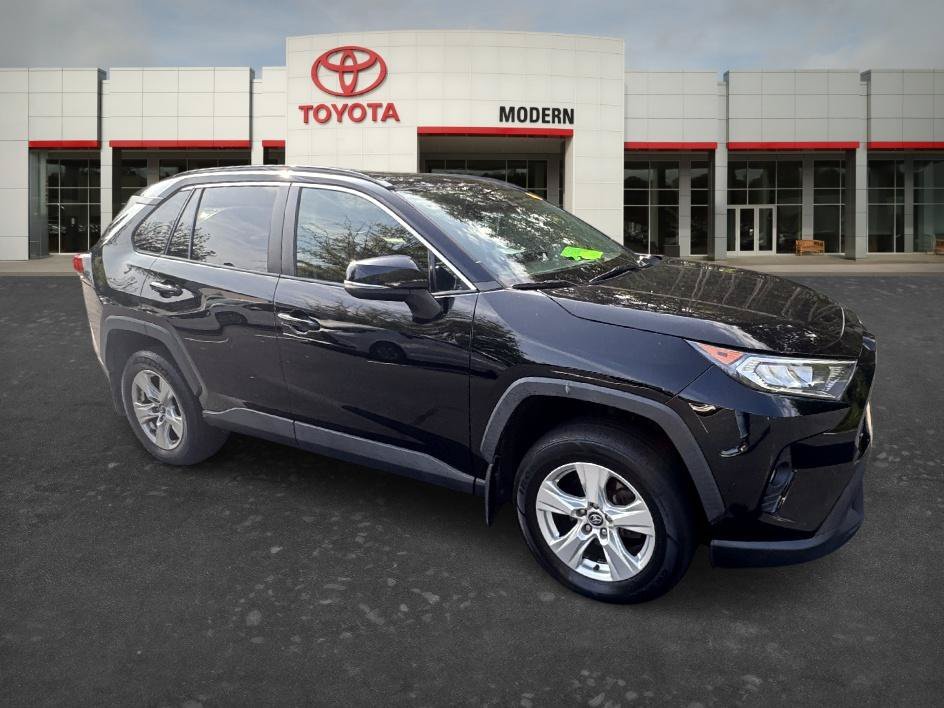 Used 2020 Midnight Black Metallic Toyota XLE image 10