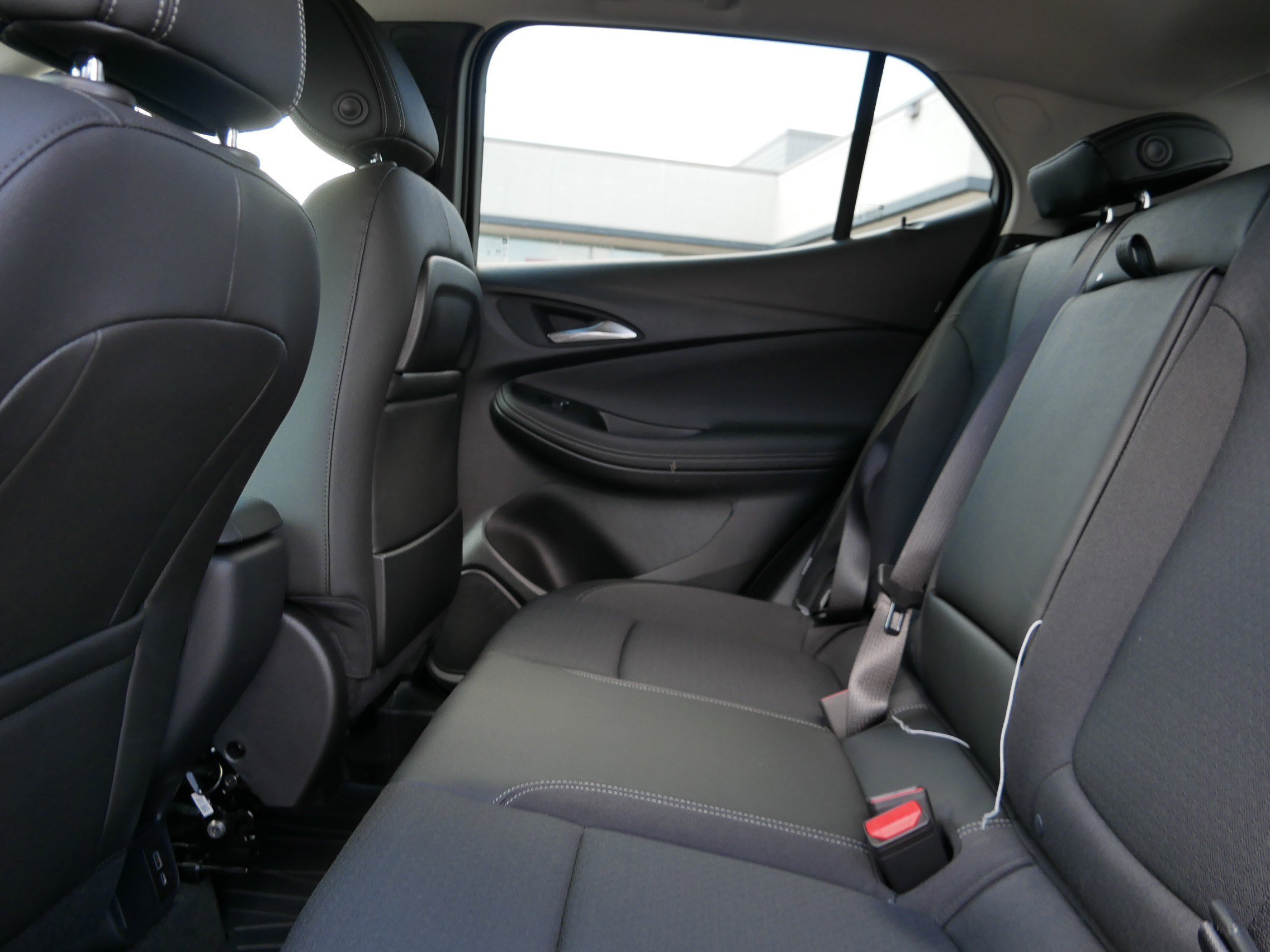 New 2026 Ebony Twilight Metallic Buick Preferred image 5