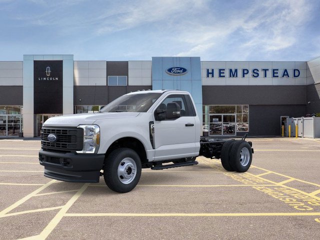 2026 Ford Chassis Cab F-350® XL