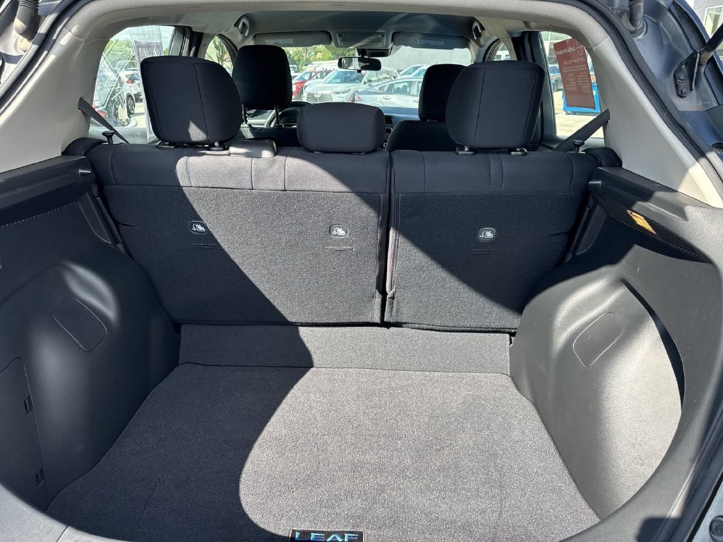Used 2021 Gray Nissan SV Plus image 22