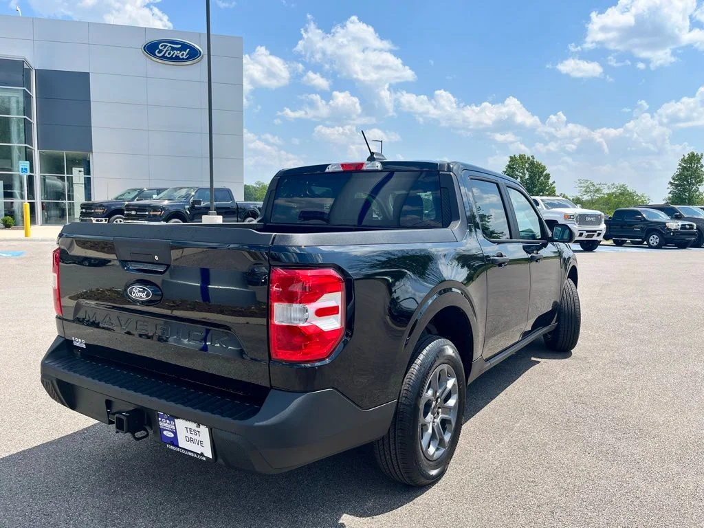 Used 2026 Shadow Black Ford XLT image 5
