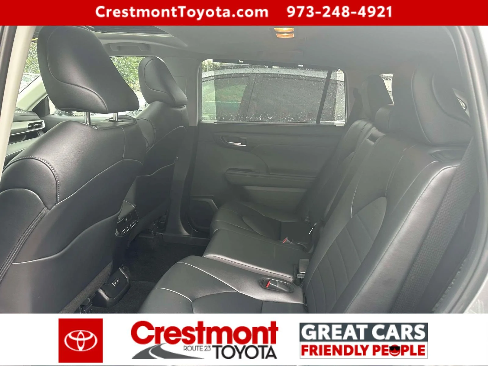Used 2025 Heavy Metal Toyota XLE image 9