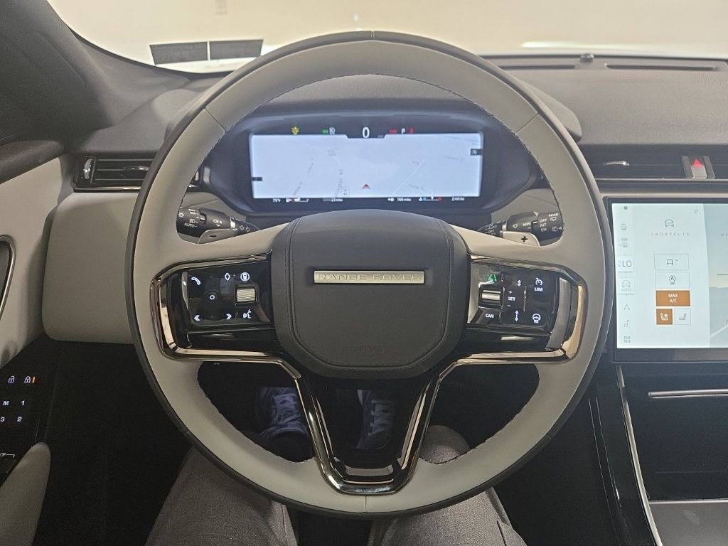New 2026 Arroios Grey Land Rover S image 10