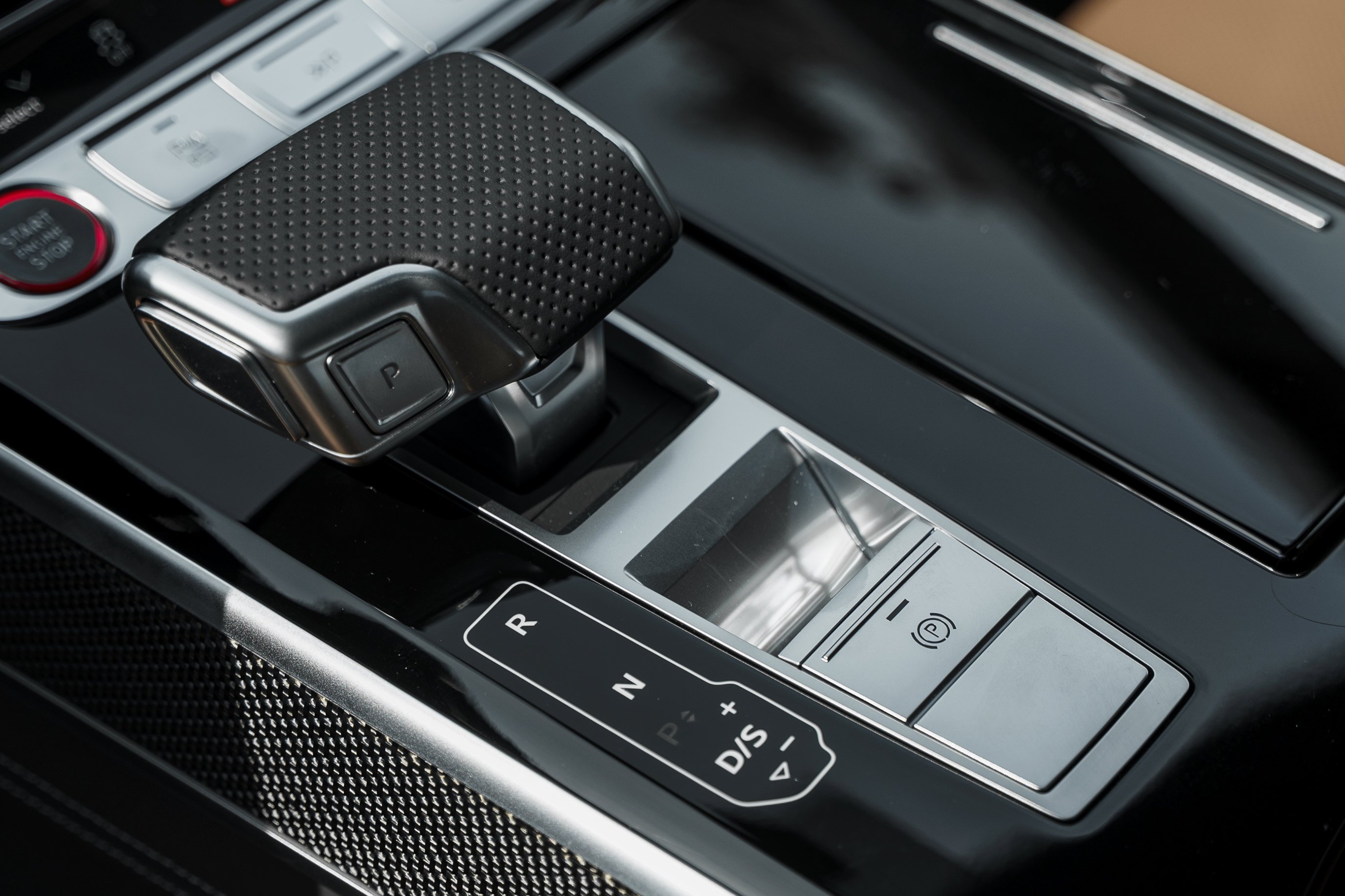 2027 Audi S8 Base - Photo 9