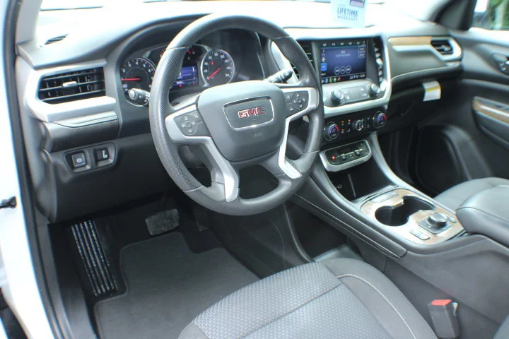 Certified Used 2022 Summit White GMC SLE image 7