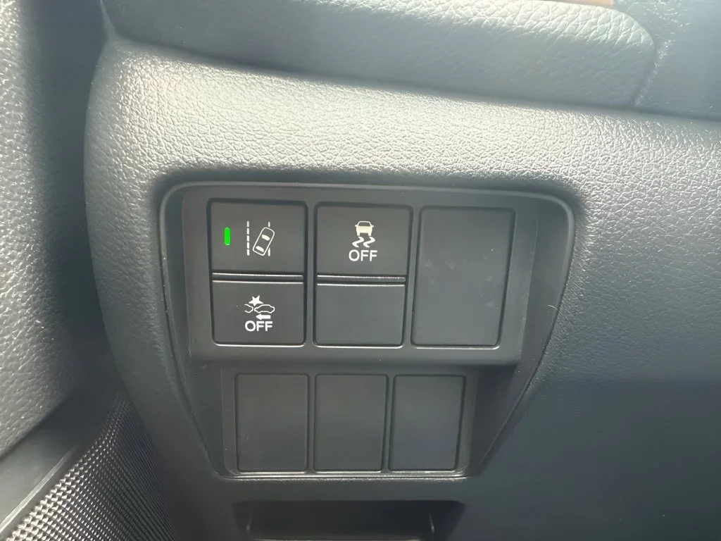 Used 2018  Honda EX image 25