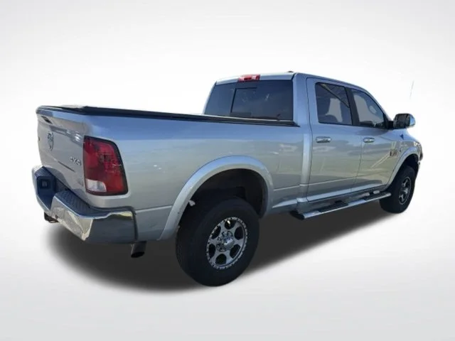 Used 2012 Silver Ram Laramie image 9