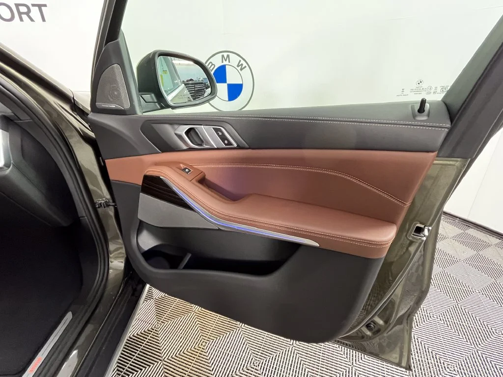 Certified Used 2025 Green Metallic BMW xDrive40i image 25
