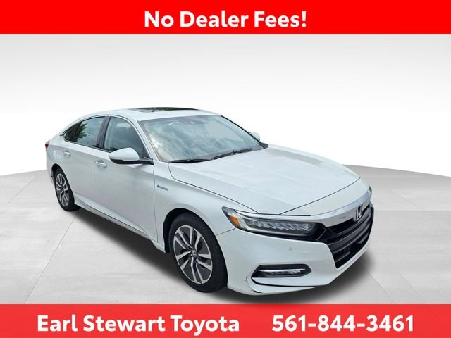 Used 2020  Honda Touring image 2