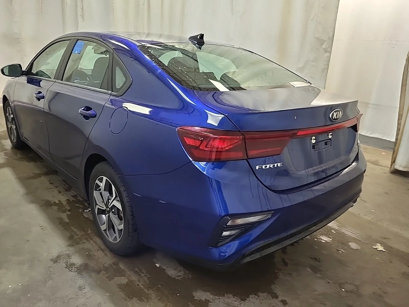 Used 2021 Deep Sea Blue Kia LXS image 6