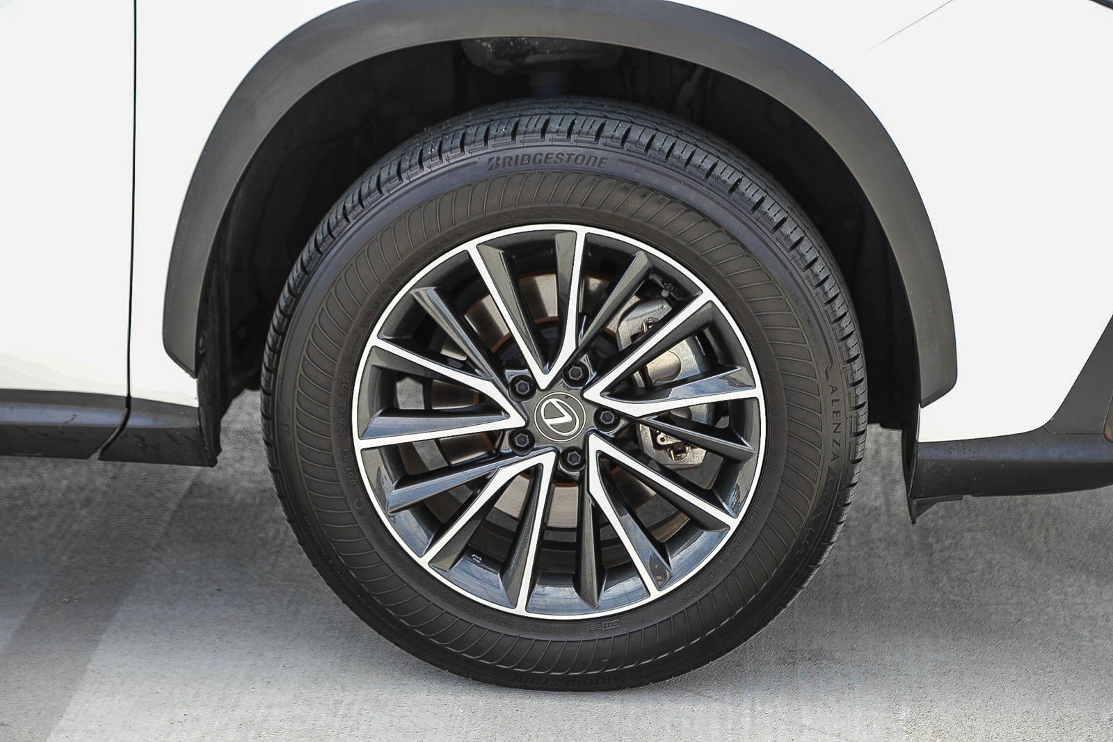 Used 2024 Eminent White Pearl Lexus 350 Premium image 9