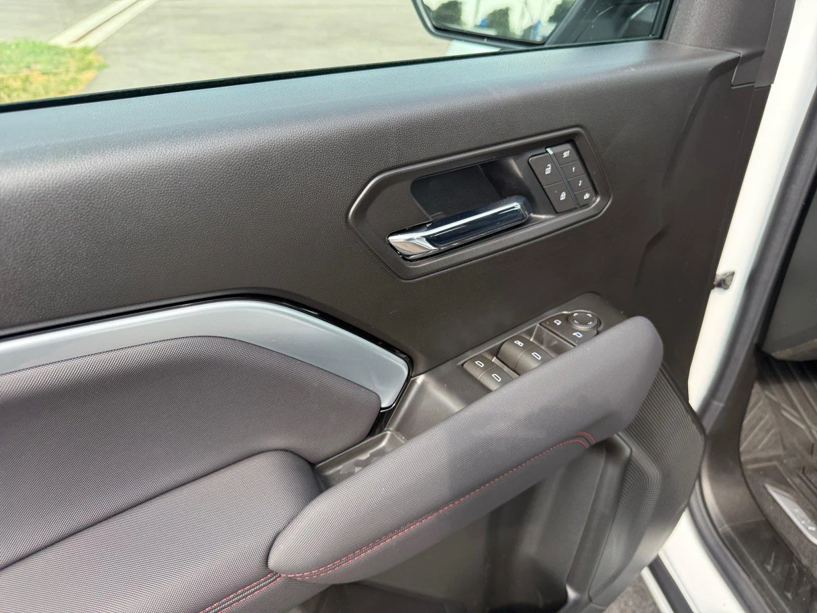 2026 Chevrolet Colorado Z71 - Photo 11