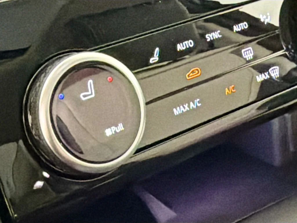 New 2026 Fuji White Land Rover S image 21
