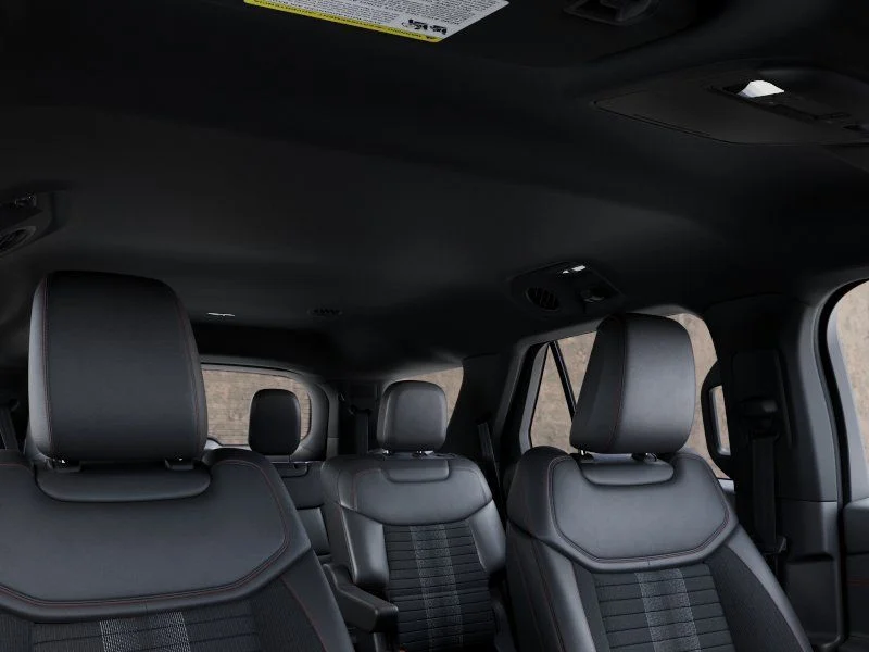 New 2027 Avalanche Gray Ford ST-Line image 22