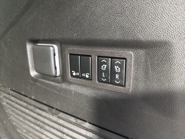 Used 2023 Black Chevrolet High Country image 22