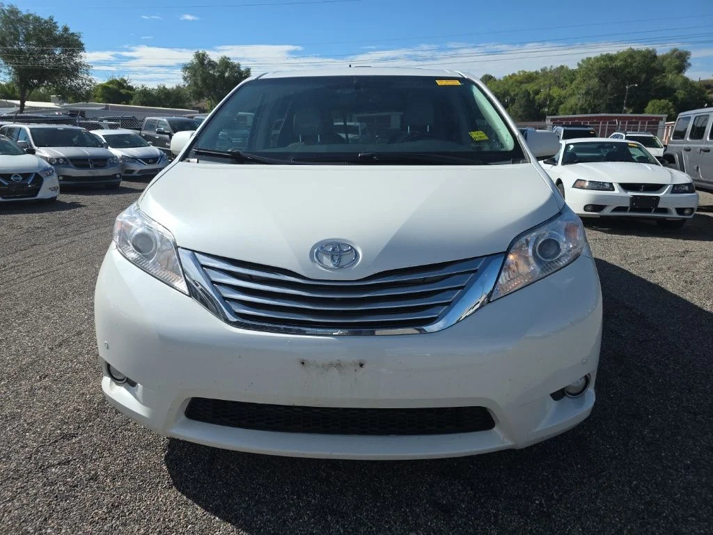 Used 2012 Blizzard Pearl Toyota Limited image 3